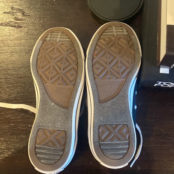 Converse Black and White size 5 in men’s seven in women’s - Picture 5 of 5